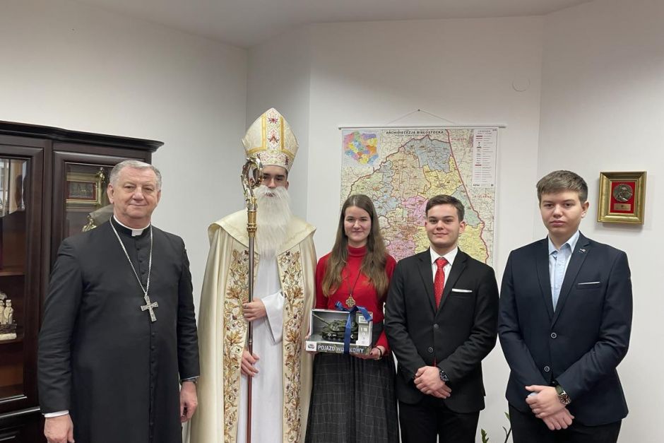 Świąteczne życzenia od Ruch Światło-Życie dla Arcybiskupa Józefa